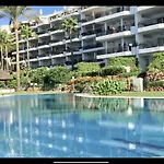 Mi Capricho 2ba Beachfront Complex-apartment Beachside With Sea Views דירה *