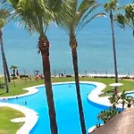 Mi Capricho 2ba Beachfront Complex-apartment Beachside With Sea Views דירה