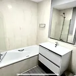 Mi Capricho 2ba Beachfront Complex-apartment Beachside With Sea Views דירה *