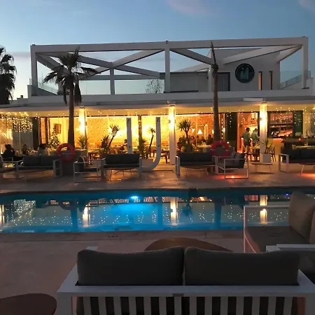 Mi Capricho 2ba Beachfront Complex-apartment Beachside With Sea Views Lejlighed *
